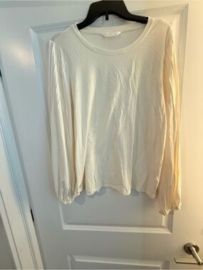 LC Lauren Conrad Cream Scoop Neck Long Sleeve Top